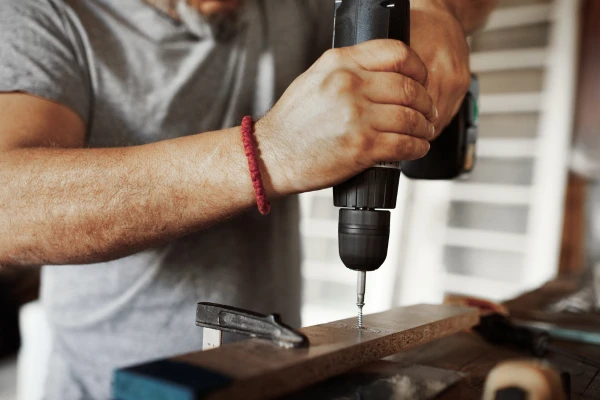 Antenas DIY: Melhorando Seu Alcance de Comunicação Off-Grid a Baixo Custo