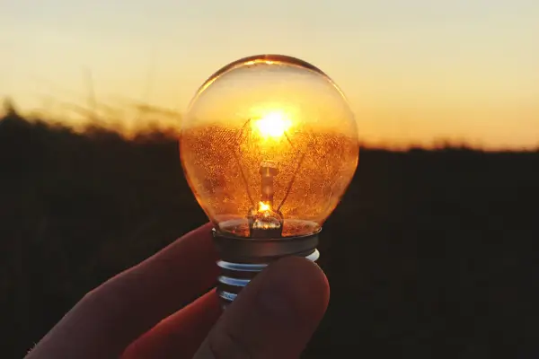 Vivendo Off-Grid: Como a Energia Solar Pode Transformar Seu Lar